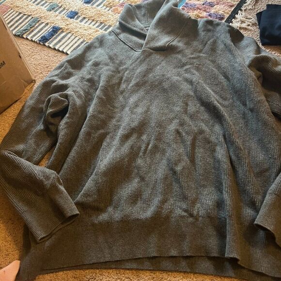 Michael Kors xl sweater - Picture 4 of 7